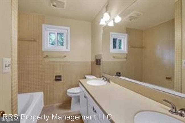 Building Photo - 6 br, 4.5 bath House - 901 Brentwood Lane