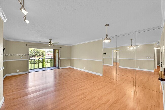 Foto del edificio - 9210 SW 3rd St