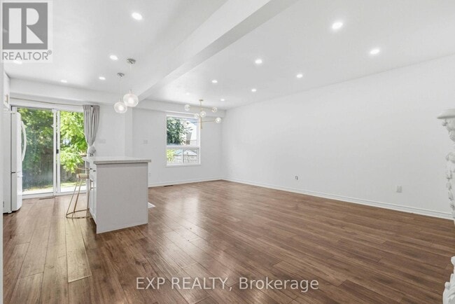 Building Photo - 58 Bushford St