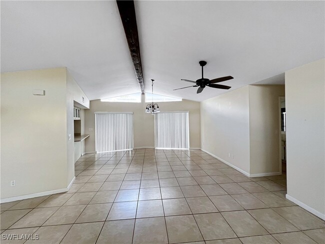 Foto del edificio - 2831 SE 19th Pl