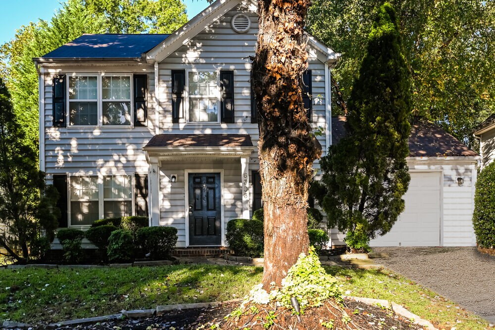 Foto principal - 6303 Spanish Moss Ln