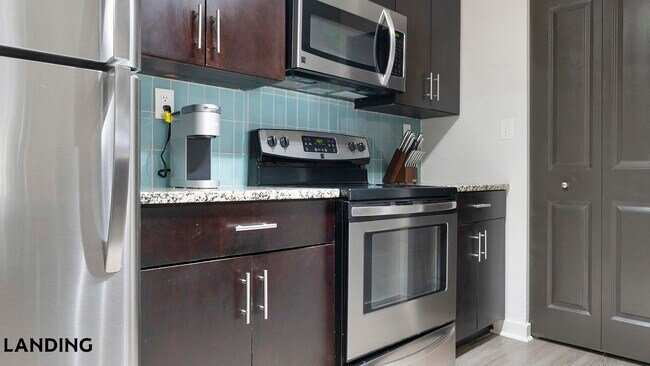 Foto del edificio - 2745 Holcomb Bridge Rd