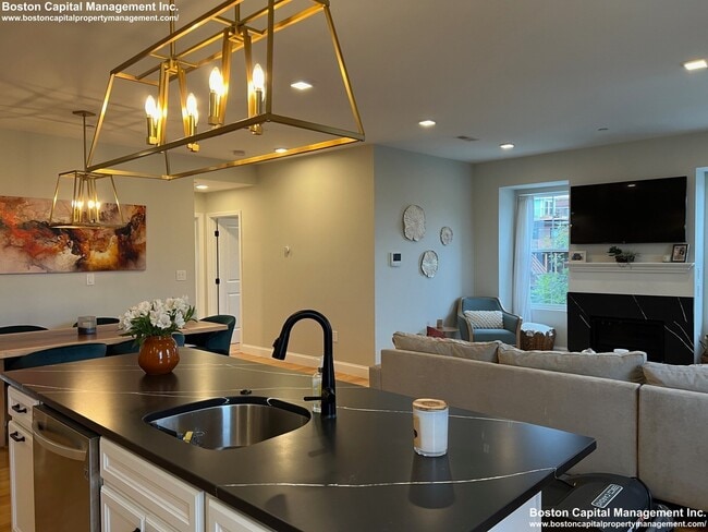 Photo - 14 Williams St Townhome