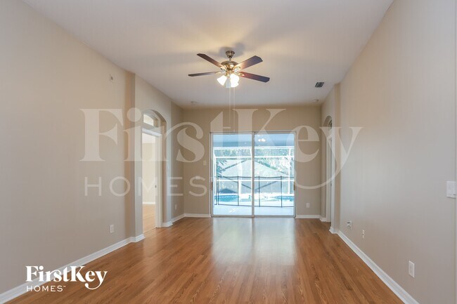 Foto del edificio - 9836 Laurel Ledge Dr