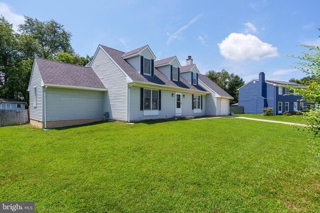 Building Photo - 230 Sheffield Dr