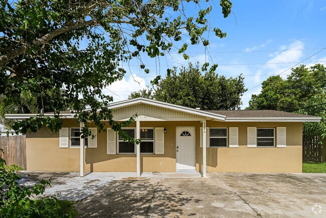 Building Photo - 4346 Tufts Ave