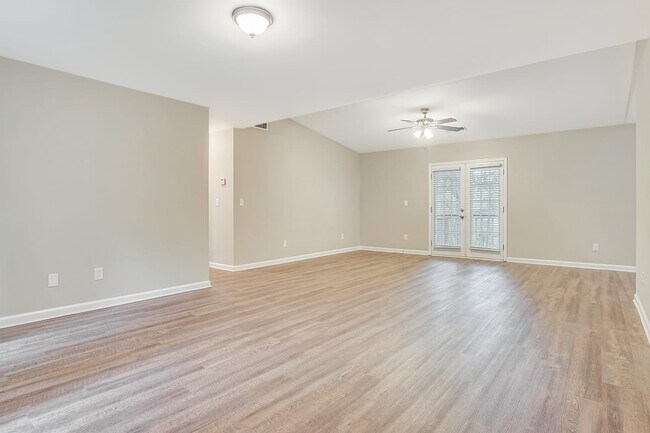 Building Photo - 6630 Leisure Trl