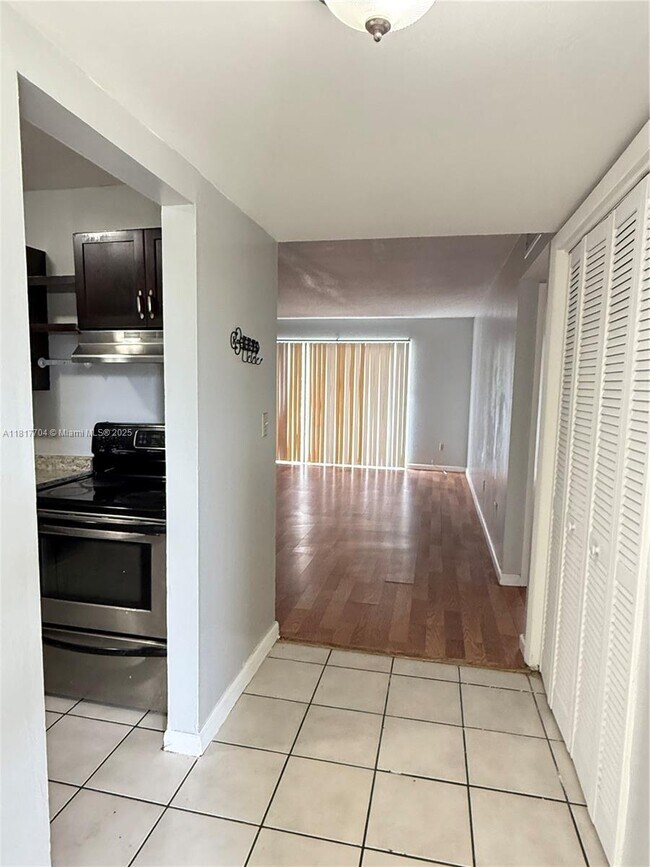 Foto del edificio - 15225 NE 6th Ave