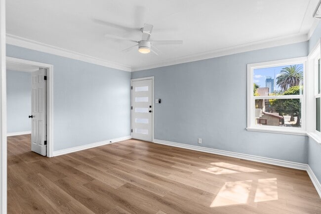 Building Photo - 526 Lime Ave