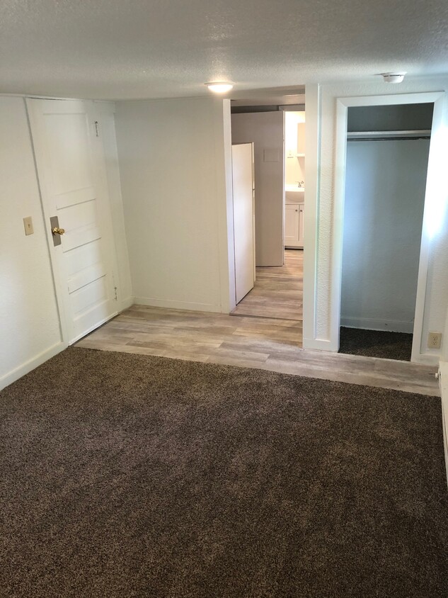 Sala de estar - 505 8th Ave N