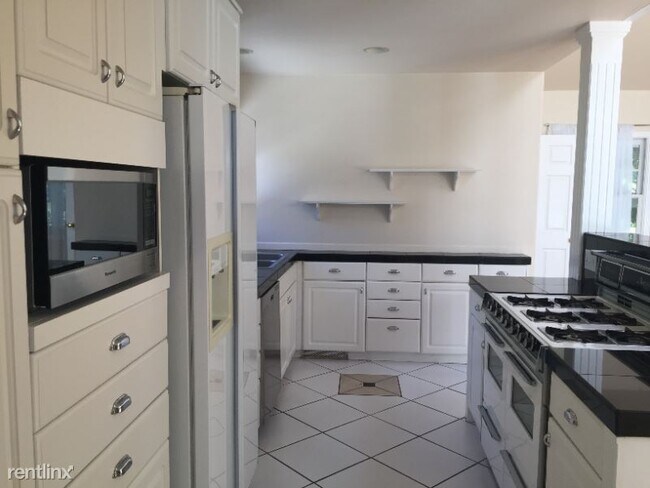 Foto del edificio - 2 br, 2 bath House - 1613 Mariposa Ave