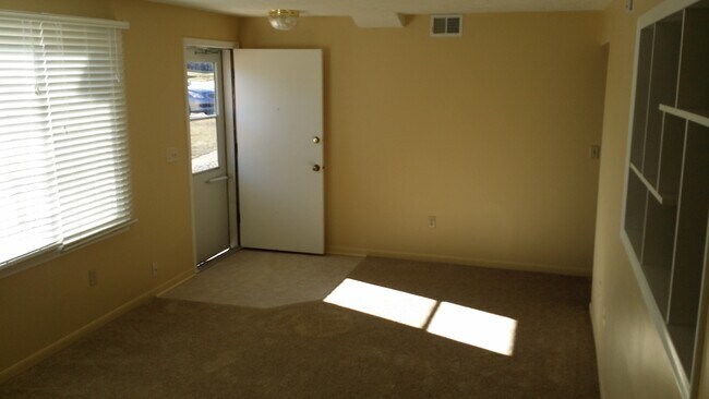 Foto del edificio - 4810 Orchard Ave