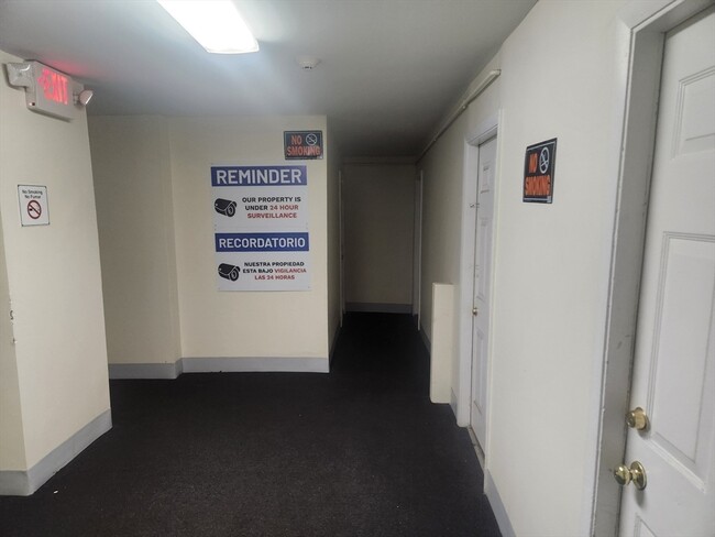 Building Photo - 19 Lunenburg St