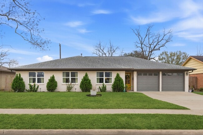 Building Photo - 5807 Ettrick Dr