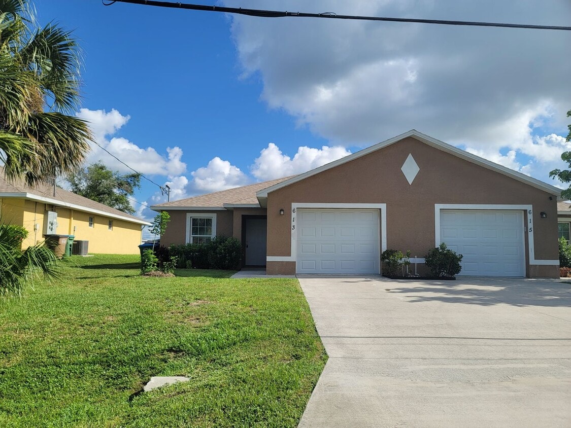 Primary Photo - Duplex for rent