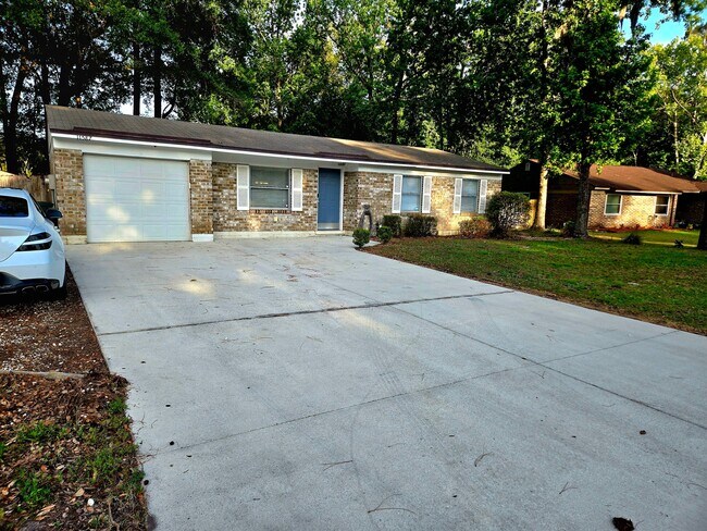 Foto del edificio - 11587 Gwynford Ln