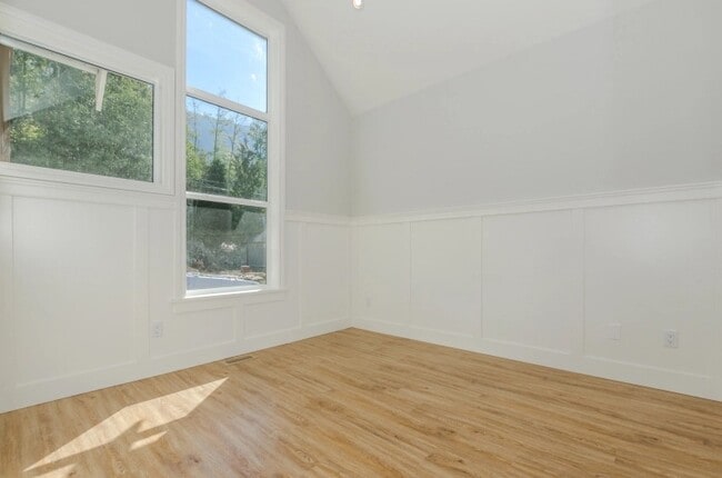 Building Photo - 50449 Kingston Dr