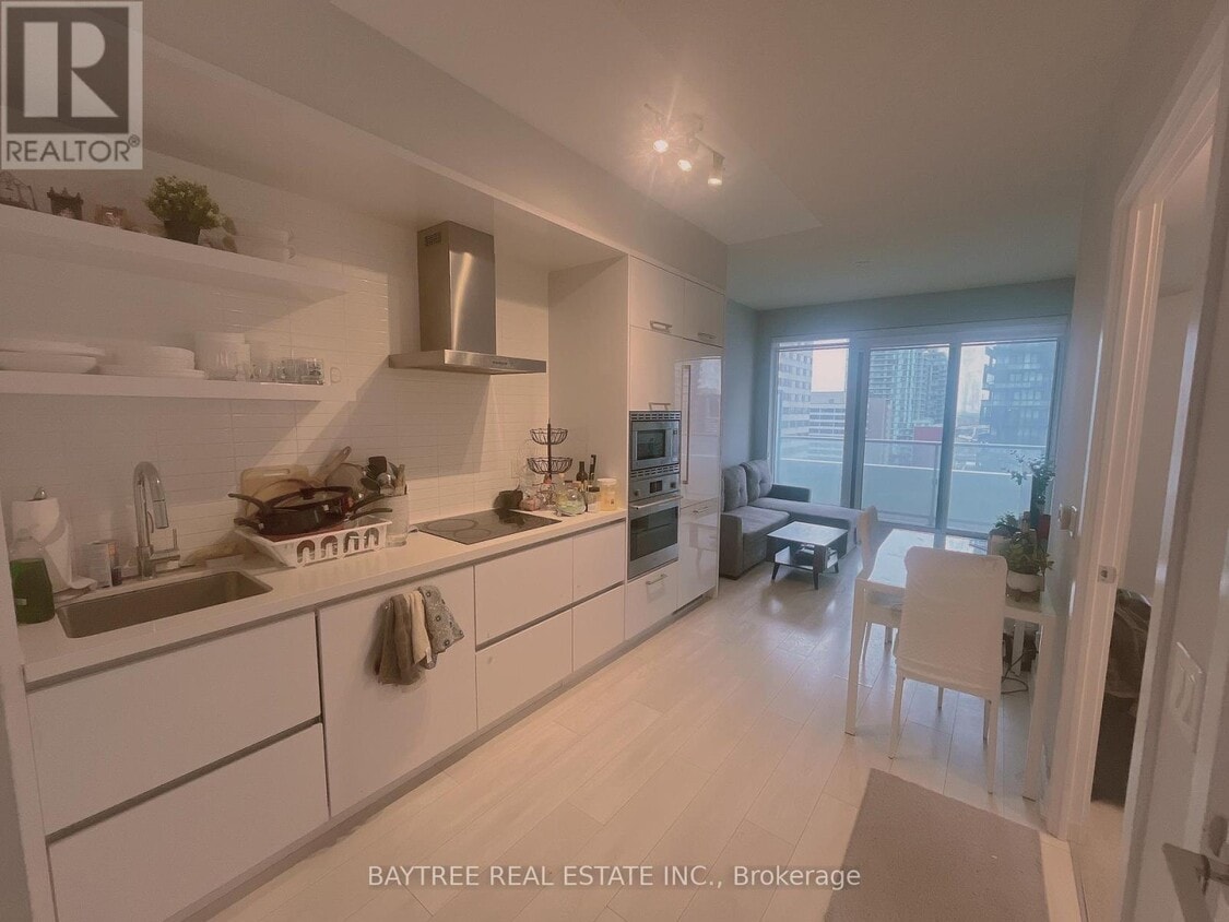 Photo principale - 2221 Yonge St