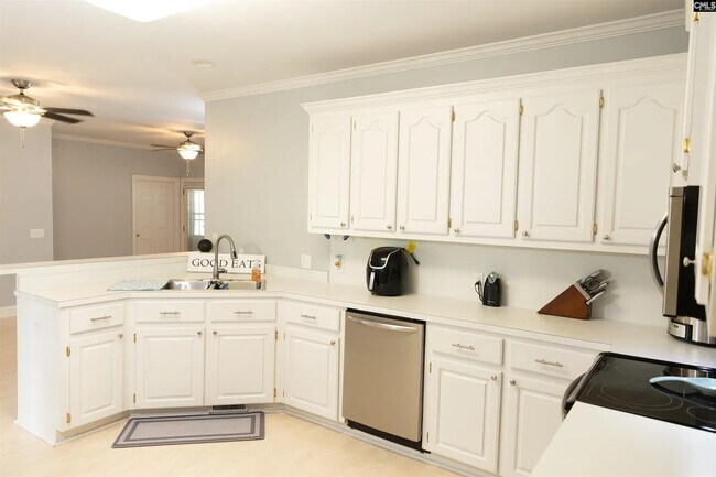 Building Photo - 74 Teaberry Ln