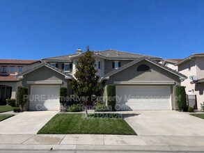 Building Photo - 26811 Lemon Grass Way