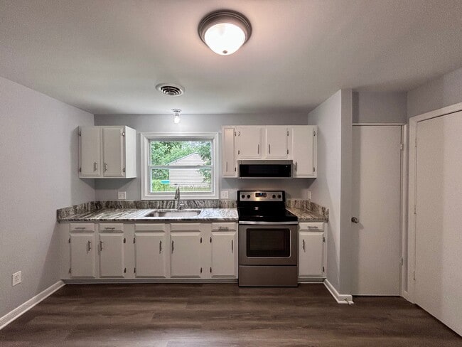 Building Photo - 6317 Phobus Dr