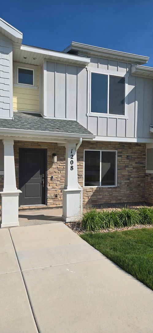 Foto del edificio - 1208 Summit Ridge Pkwy