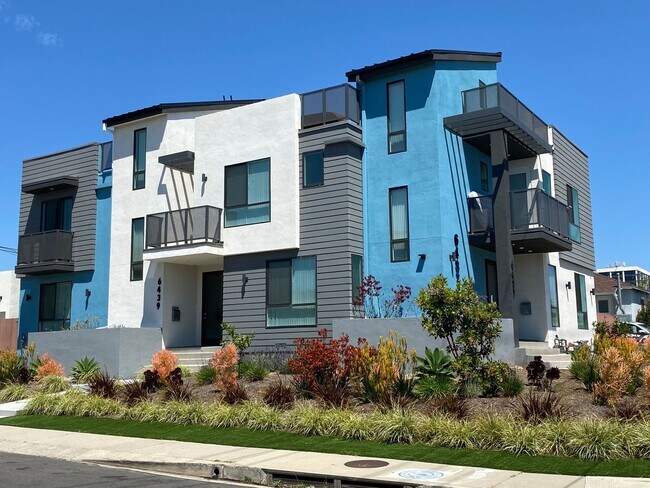 Foto del edificio - 6437 86th