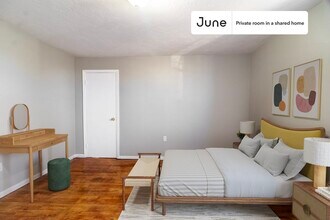 Building Photo - Room in Shared 4 bed/2 bath home