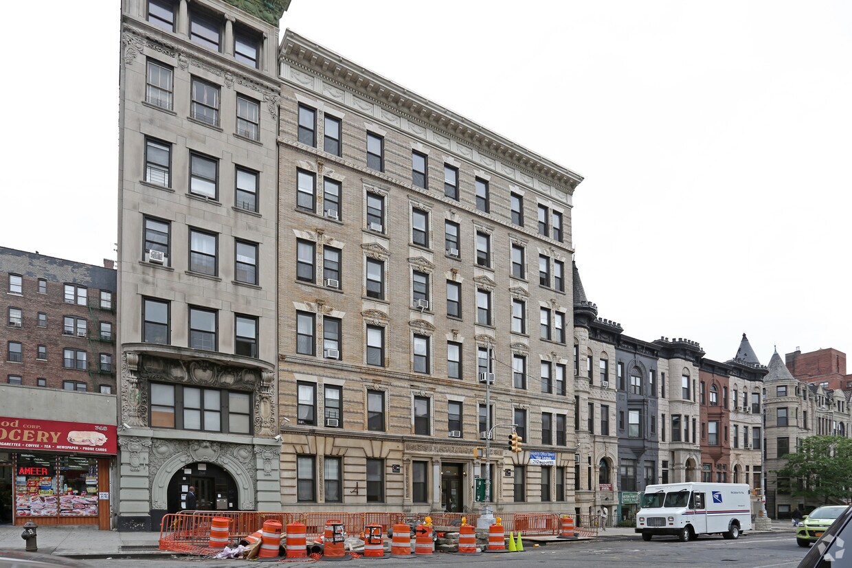 Foto del edificio - 742-744 St Nicholas Ave
