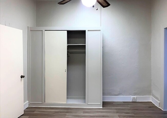 Foto del edificio - Downtown 1 Bedroom 1 Bath Bungalow