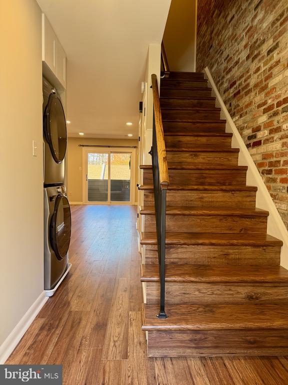 Building Photo - 3885 Steppes Ct