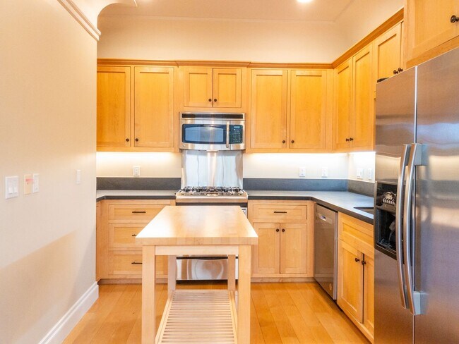Photo - 2BR/1.5BA Townhome! Affordable Below Marke...