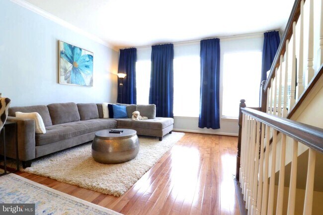 Foto del edificio - 5305 Arapaho Ln