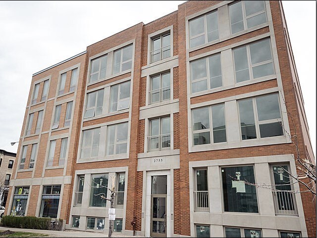 2014 build! - 2755 N Lakewood Ave