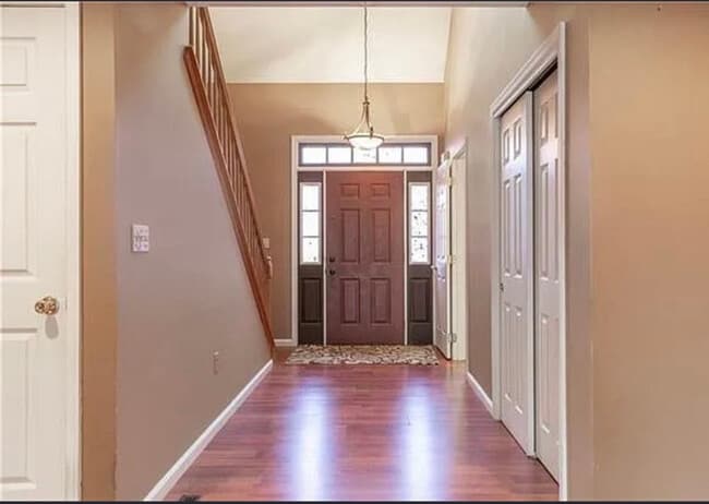 Building Photo - 2635 Upper Way