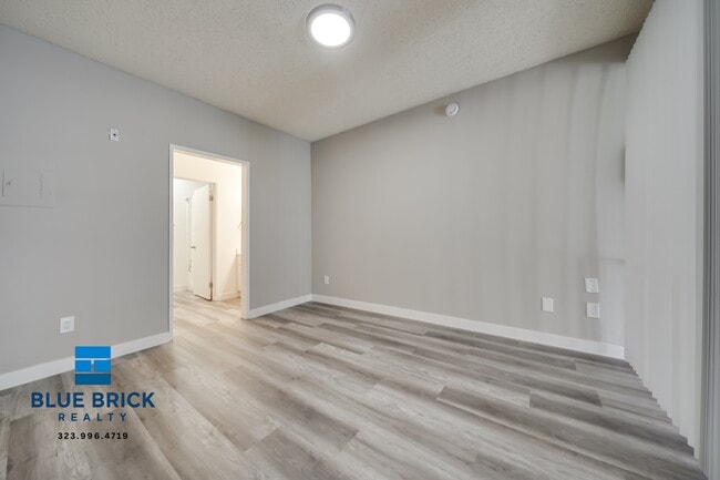 Building Photo - 8430 Cedros Ave