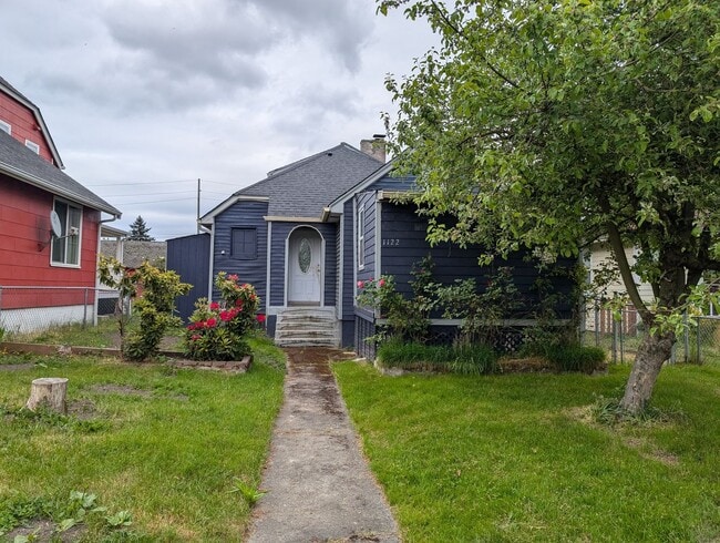Building Photo - Large Bremerton Original for Rent! Over 23...