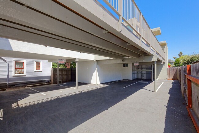 Foto del edificio - 2231 Ward St