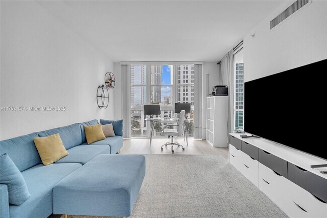 Foto del edificio - 500 NE 29th St