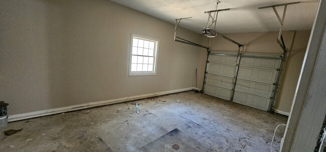 Building Photo - 41 Oakwater Dr