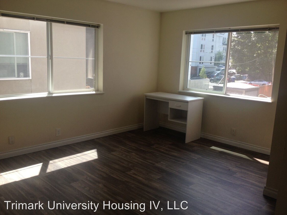 Foto principal - 4629 21st Ave NE