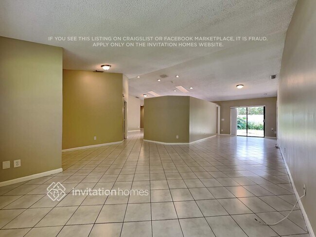 Foto del edificio - 378 N Country Club Blvd