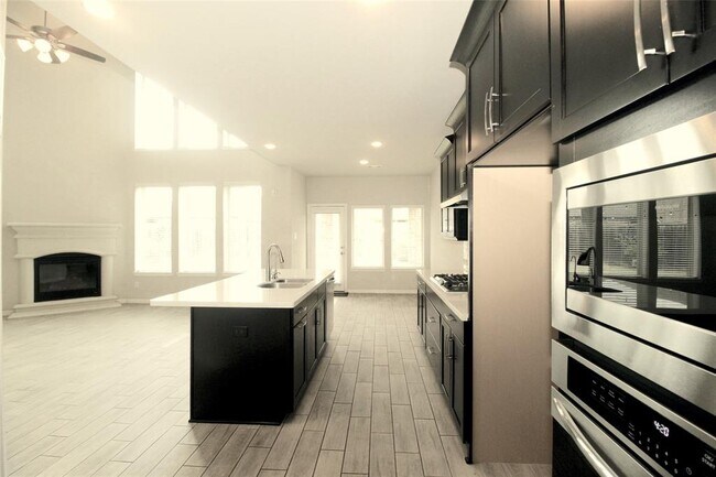 Foto del edificio - 1019 Fresh Spring Rd