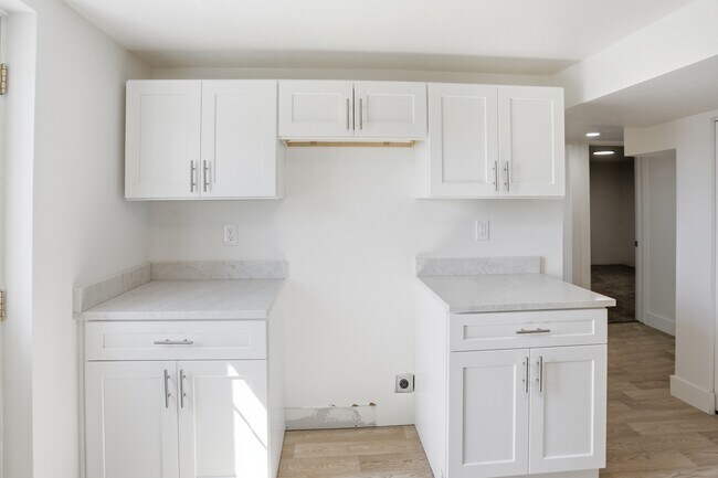 Building Photo - Honeyville ADU