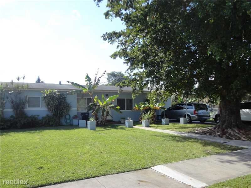 Primary Photo - 10260 Montego Bay Dr