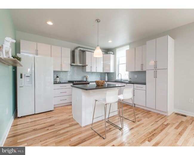 Building Photo - 3039 Baltz St