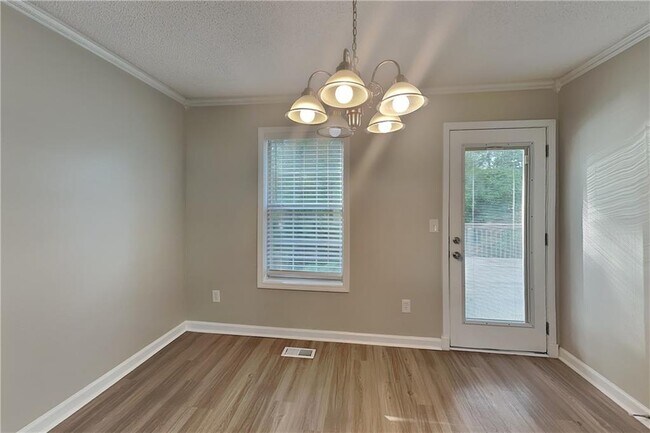 Foto del edificio - 102 Ashford Dr
