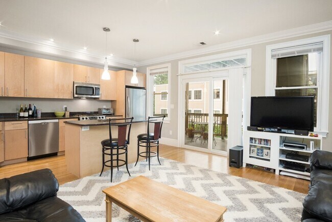Foto del edificio - 580 E 3rd St