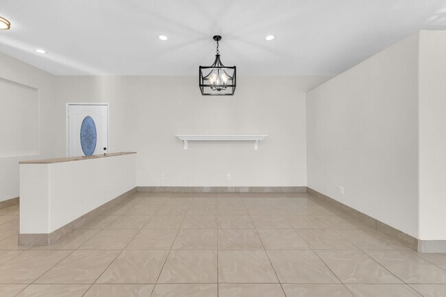 Building Photo - 83107 Greenbrier Dr