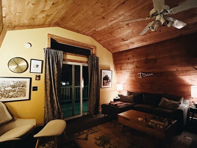 Building Photo - 1 Bedroom + Pullout Sofa Single Family Hom...